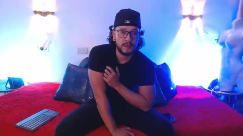 ethan w7 online show from 10/05/25, 11:57