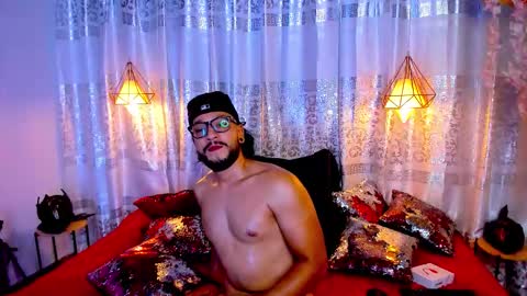 ethan w7 online show from 10/21/25, 12:33