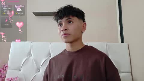 Snapshot of ethan_westt chatting on 10/27/25, 08:57 Ethan online show from 10/27/25, 08:57