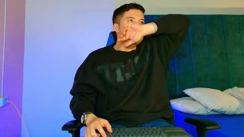 ethanconnor_ online show from 10/18/25, 12:17