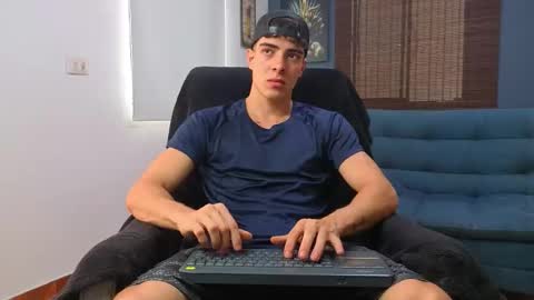 Snapshot of ethangreey1 chatting on 05/23/26, 05:39 ethangreey1 online show from 05/23/26, 05:39