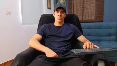 Snapshot of ethangreey1 chatting on 06/11/26, 05:22 ethangreey1 online show from 06/11/26, 05:22