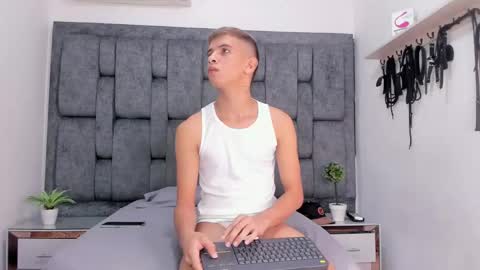 ethanhot_os online show from 03/31/26, 09:04