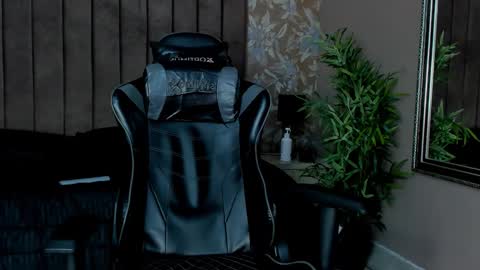 ethanlowell online show from 10/08/25, 06:55