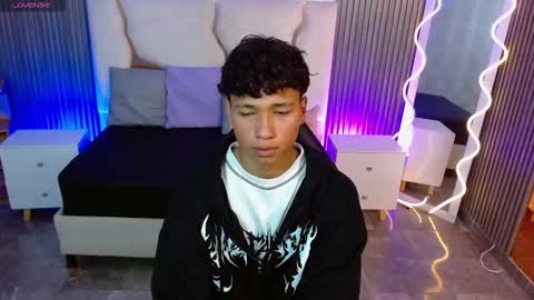 ette online show from 10/22/25, 12:44