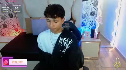 ette online show from 10/27/25, 03:21