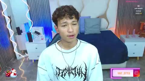 ette online show from 12/01/25, 03:22