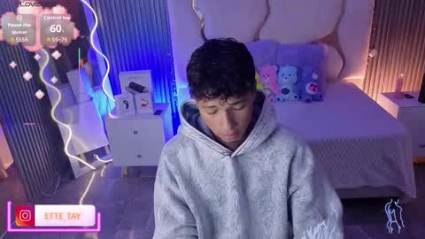 ette online show from 02/03/26, 03:15