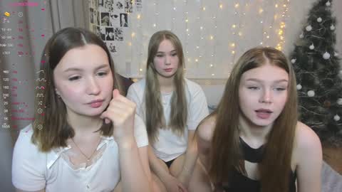 Veronica Tiia Lilith left to right online show from 01/19/25, 12:49