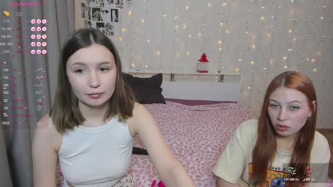 Veronica Tiia Lilith left to right online show from 01/22/25, 04:34