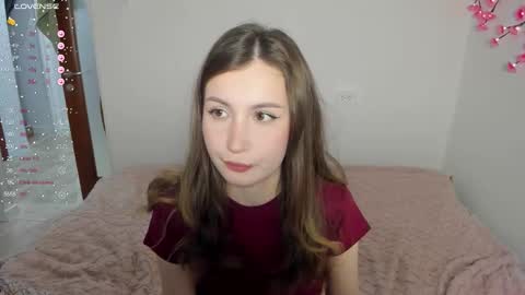 Veronica Tiia Lilith left to right online show from 03/16/26, 05:17