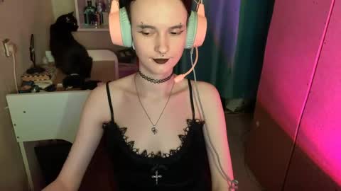 Kate online show from 05/16/26, 10:47
