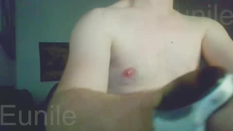 eunile online show from 12/21/25, 02:08