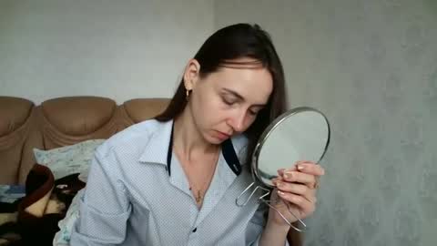 eva00186 online show from 10/27/25, 09:13