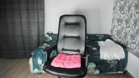 Eva online show from 03/10/25, 11:27