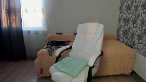 Eva online show from 12/03/25, 08:56