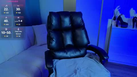 Eva online show from 10/08/25, 01:25