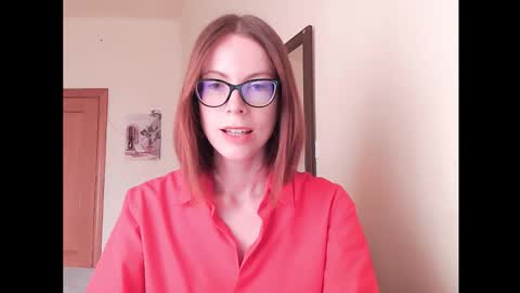 Snapshot of eva_cutesmile chatting on 10/13/25, 01:55 Eva online show from 10/13/25, 01:55