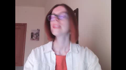 Snapshot of eva_cutesmile chatting on 11/05/25, 02:06 Eva online show from 11/05/25, 02:06