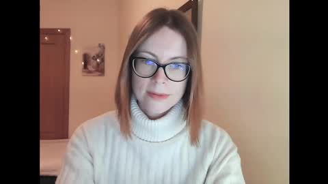 Snapshot of eva_cutesmile chatting on 11/27/25, 06:32 Eva online show from 11/27/25, 06:32