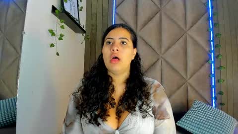 EVA DAEMON  online show from 04/17/26, 11:46