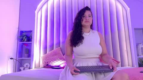 EVA DAEMON  online show from 05/29/26, 12:25