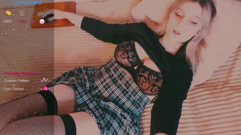 Snapshot of eva_gloss chatting on 01/27/25, 12:05 Eva online show from 01/27/25, 12:05