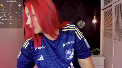 eva_hot_1 online show from 04/13/26, 12:43