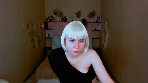 Eva online show from 11/15/25, 03:52