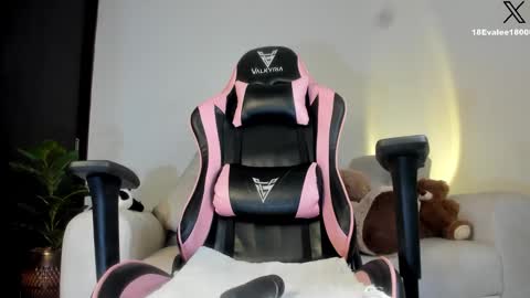 Eva   online show from 02/05/25, 04:59