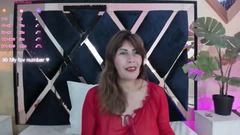 Snapshot of eva_loretti chatting on 09/19/25, 11:22 online show from 09/19/25, 11:22