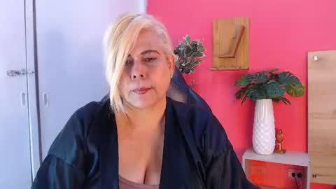 Snapshot of eva_love49 chatting on 07/13/26, 06:00 eva_love49 online show from 07/13/26, 06:00