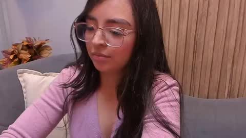 Angelinne online show from 12/22/24, 06:39