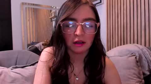 Angelinne online show from 10/16/25, 03:40