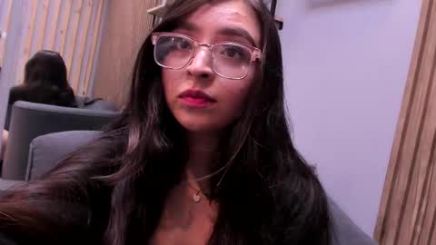 Angelinne online show from 10/25/25, 03:47