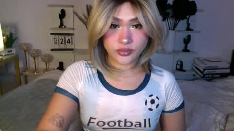 Queen Eva Mazikeen online show from 10/24/25, 10:06