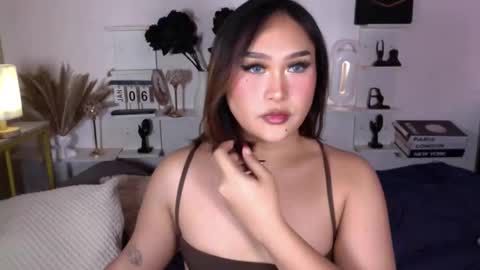 Queen Eva Mazikeen online show from 01/08/26, 12:57