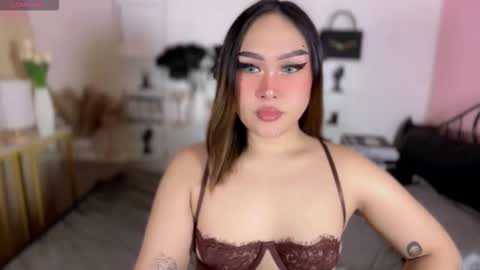 Queen Eva Mazikeen online show from 02/15/26, 05:15