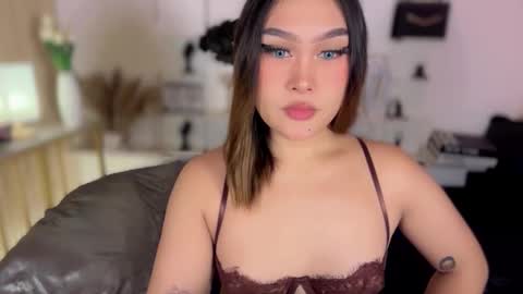 Queen Eva Mazikeen online show from 03/17/26, 09:51