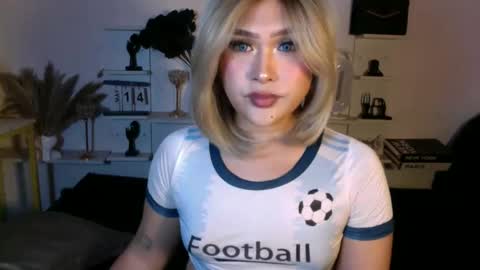 Snapshot of eva_mazikeen69 chatting on 05/14/26, 04:03 Queen Eva Mazikeen online show from 05/14/26, 04:03