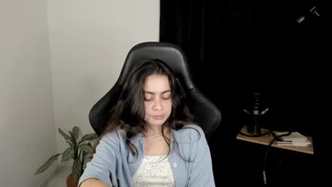 eva_monn online show from 12/29/24, 01:02