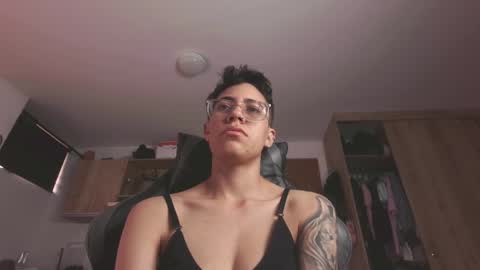 Snapshot of eva_monwalker chatting on 06/04/26, 12:33 Eva cute online show from 06/04/26, 12:33