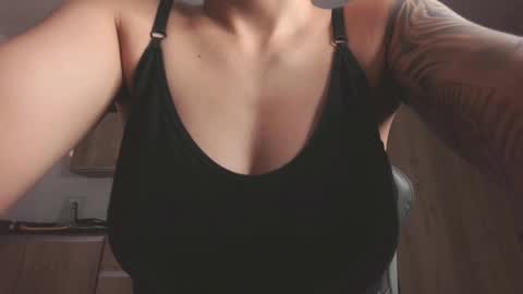 Snapshot of eva_monwalker chatting on 06/09/26, 01:01 Eva cute online show from 06/09/26, 01:01