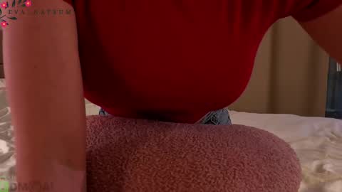 Snapshot of eva_natsumi chatting on 06/10/26, 07:02 Eva online show from 06/10/26, 07:02