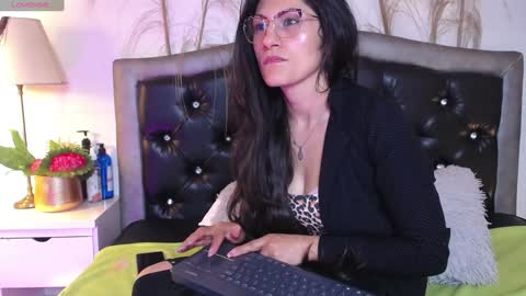 Eva Notty  online show from 01/04/25, 01:42