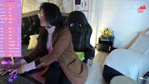 Eva Notty  online show from 01/16/25, 01:04