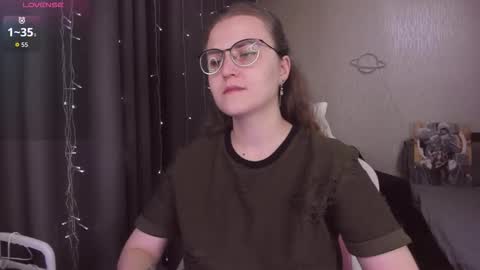 Eva online show from 11/22/25, 10:58