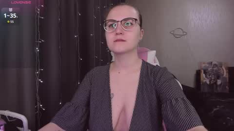 Eva online show from 11/29/25, 09:45