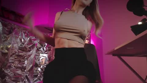 Snapshot of eva_quagmire chatting on 02/14/25, 07:12 Eva online show from 02/14/25, 07:12