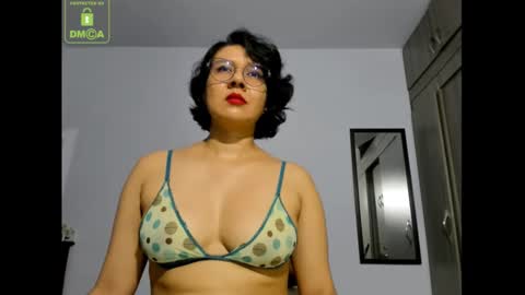 Eva online show from 12/30/24, 06:27